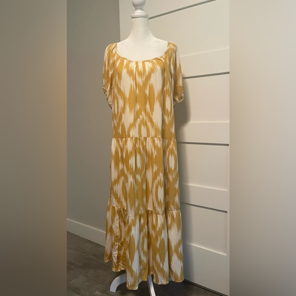 Knox Rose Yellow and White Maxi Dress Size Small